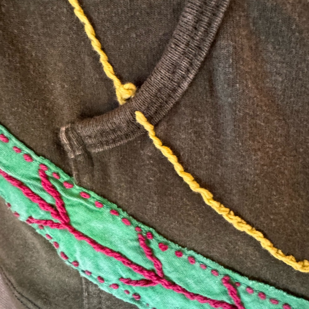Rising International Zip Hoodie Boho Size M in EUC - Picture 4 of 7
